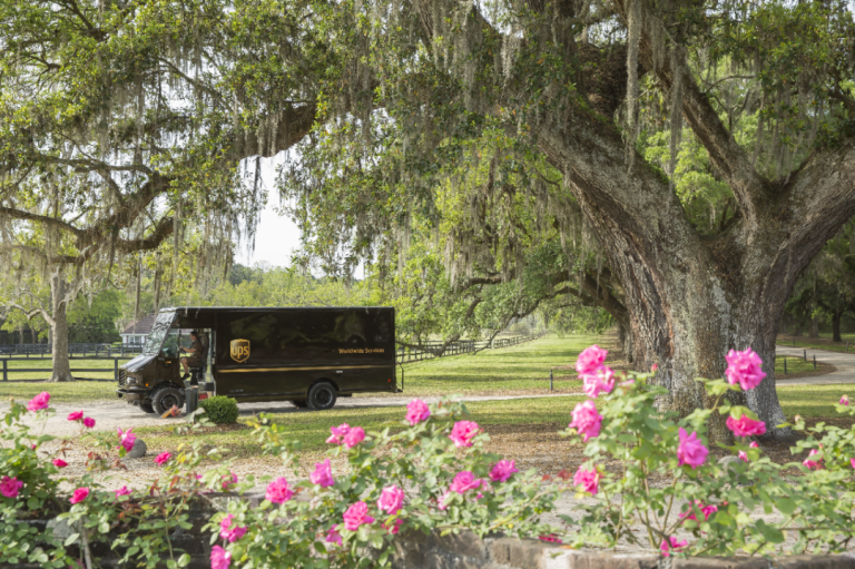 UPS on asettanut tavoitteekseen saavuttaa hiilineutraaliuden vuoteen 2050 mennessä