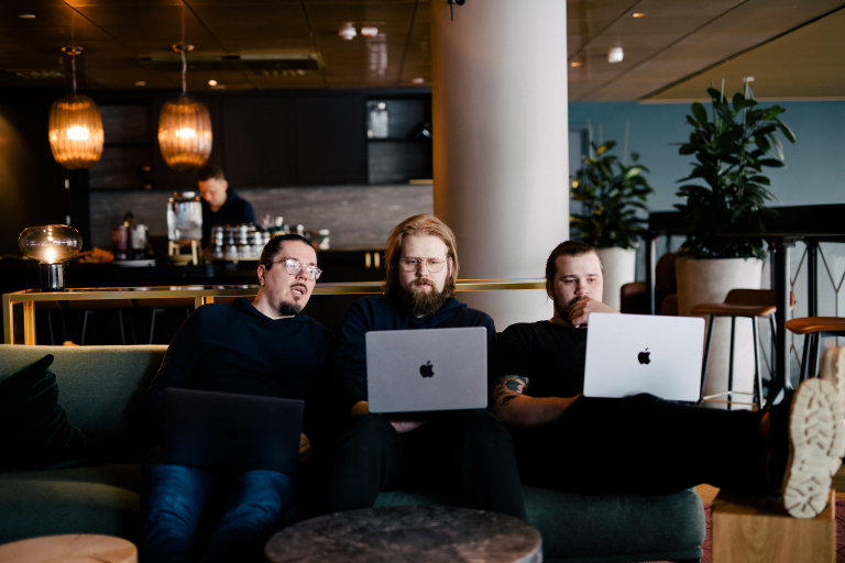 EDIT: Sökningen avslutad. Vi söker talang! Full Stack (Support) PHP-utvecklare